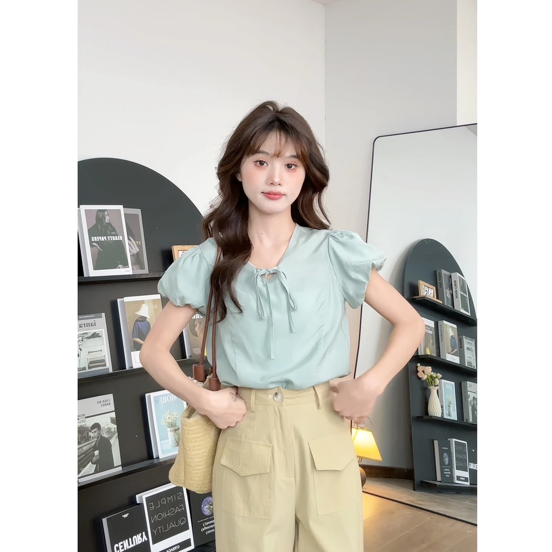 【樱桃小个子】春季新款法式气质V领设计感泡泡袖衬衫上衣ZR-S75746