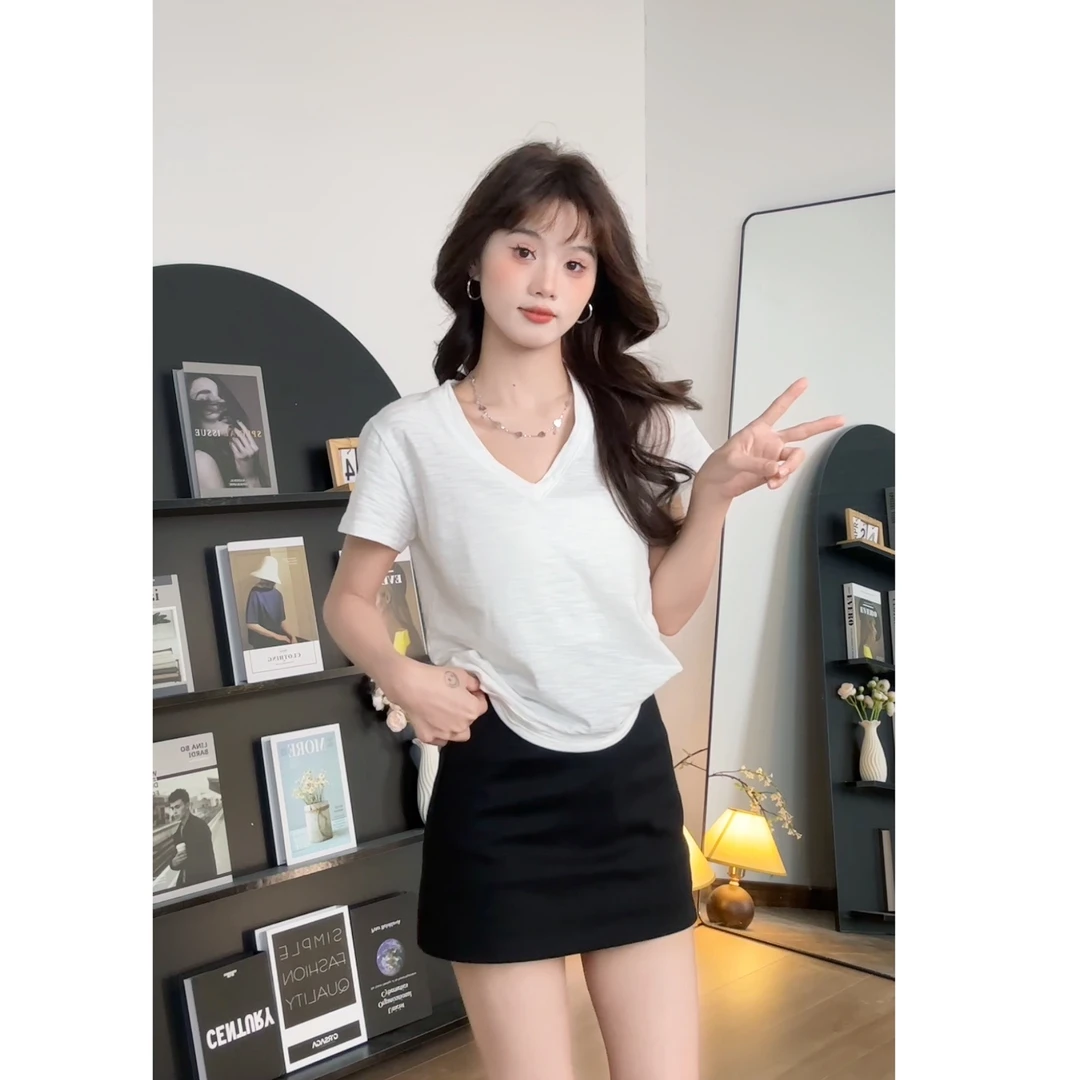 【樱桃小个子】夏季清凉休闲设计感V领气质短袖T恤上衣女ZR-S75711