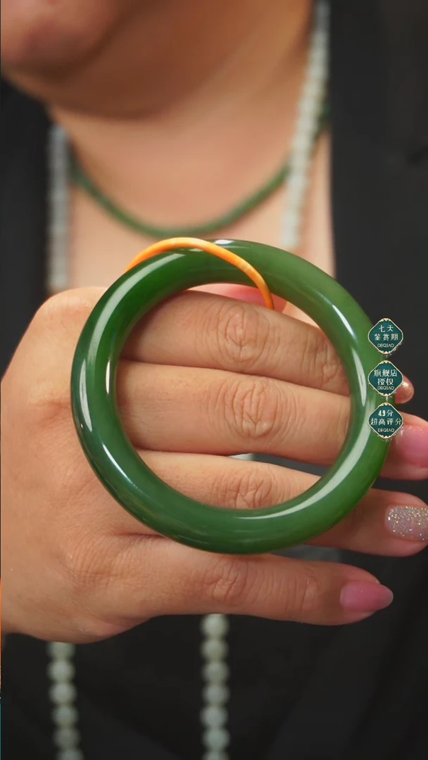 【闪购商品】和田玉手镯未镶嵌G28