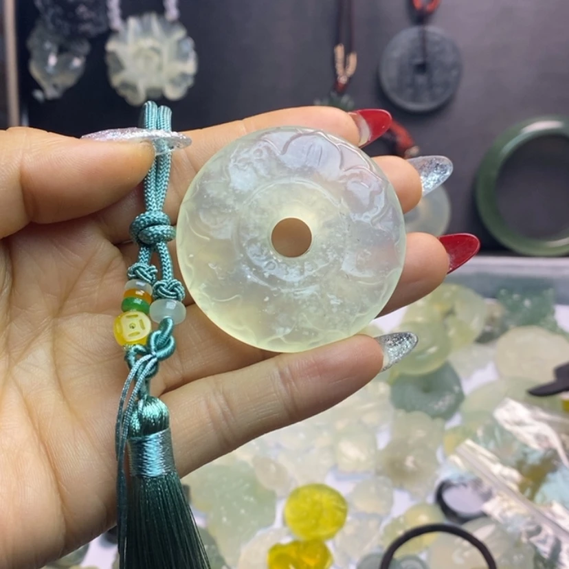 【闪购商品】岫玉颈饰未镶嵌E****n