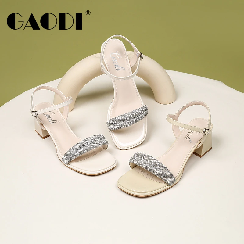 高蒂夏季气质时尚百搭方头方跟一字带水钻凉鞋34372-301