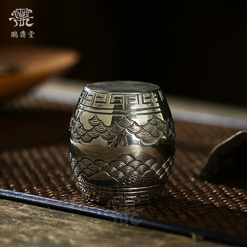 鹤鼎堂银壶闻天系列腰鼓盖置錾刻海水浪纹（银色）