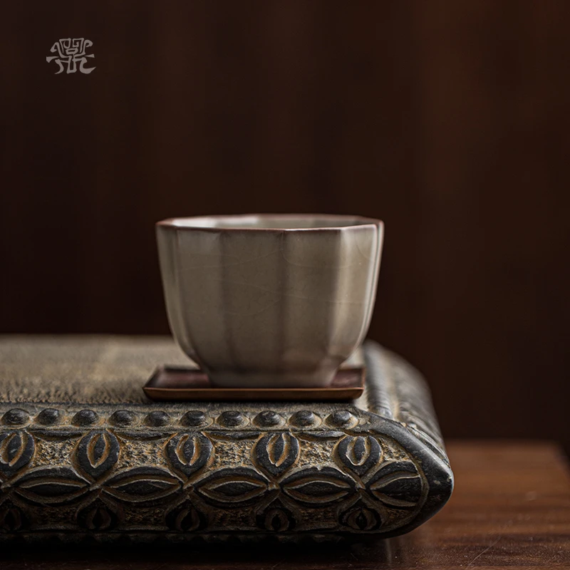 问鼎哥窑致巧款 菩提杯