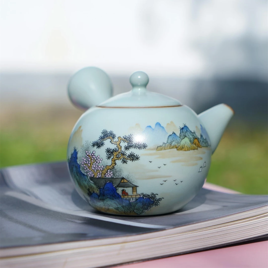 问鼎汝窑执琼侧把壶（青绿山水）（折琼壶）