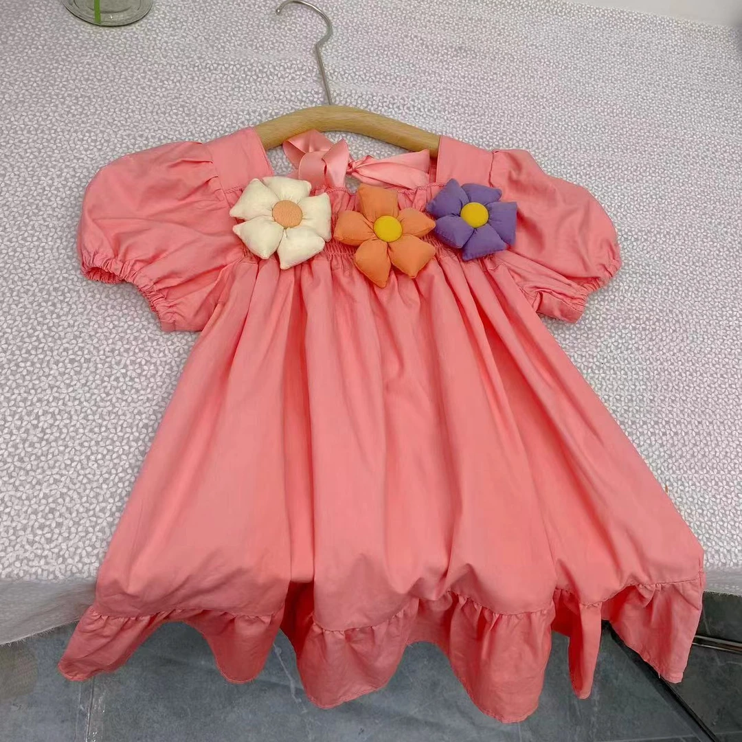 手塞花朵棉布连衣裙