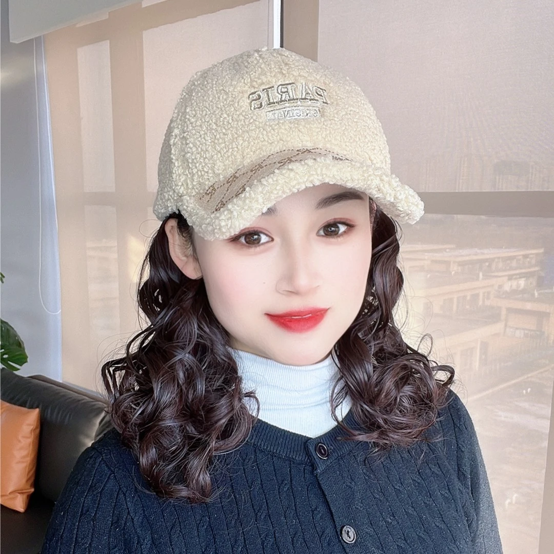 【千幻】假发帽子一体式时尚秋冬款仿真发米色羊羔毛鸭舌帽慵懒短卷