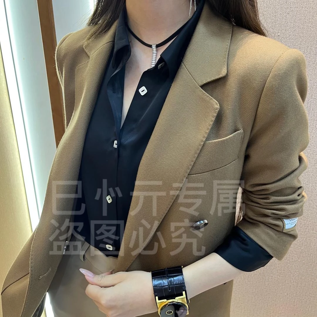 条纹贝母扣高级感衬衣春秋上衣春季长袖时尚气质休闲西装外套女