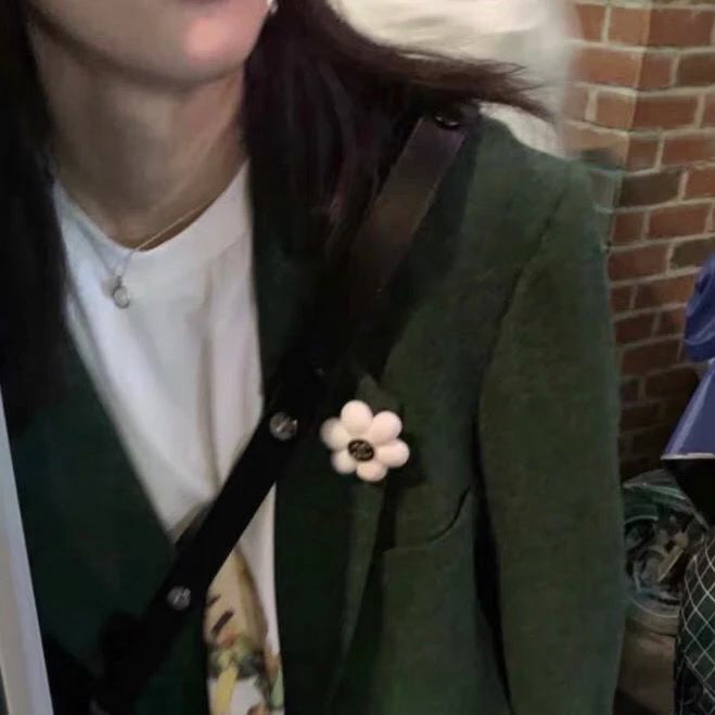 非金属亚克力胸针 花花 胸针 自留