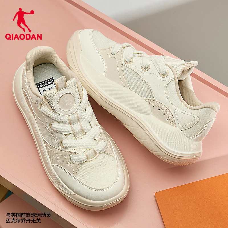 云朵丨中国乔丹女运动休闲鞋2025夏季新款网面透气耐磨厚底增高鞋