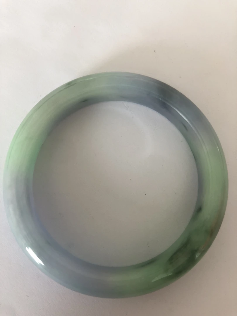 F107翡翠春彩飘花手镯圈口55.6