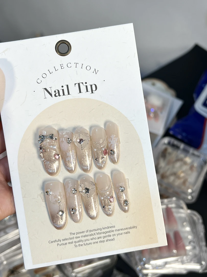 【亮晶晶】伊可手工穿戴甲 手工制品 默认微瑕~