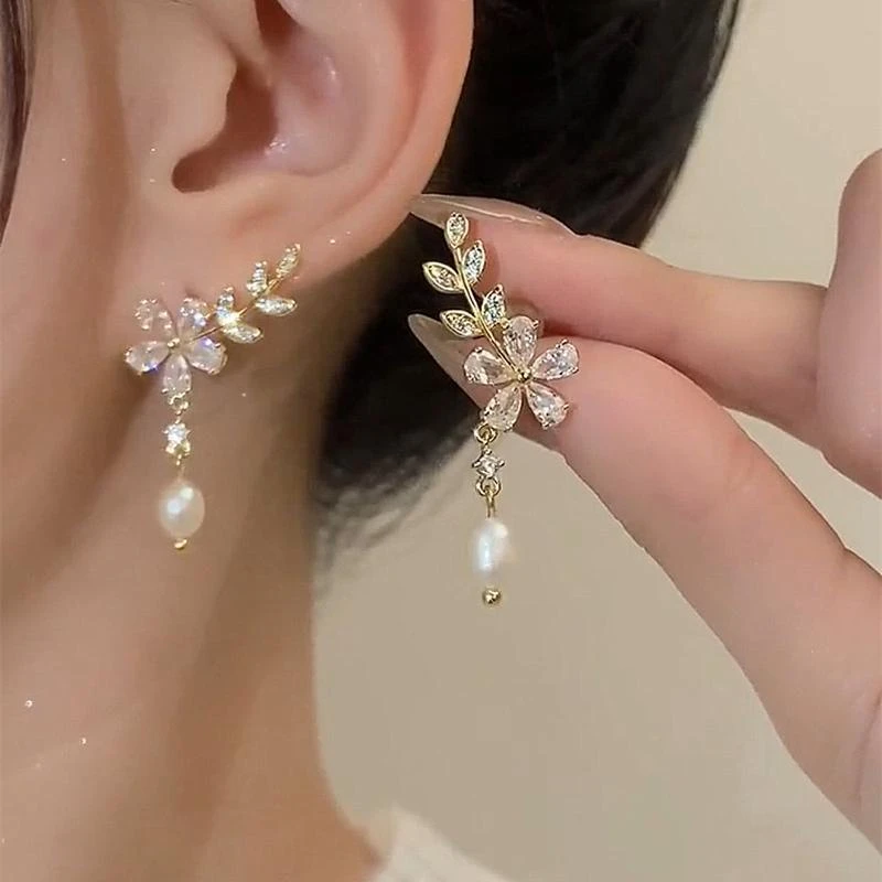 花朵耳钉叶子吊坠耳环新款女时尚气质高级感甜美轻奢气质耳饰