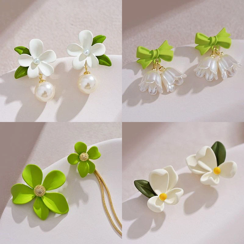 清新白色栀子花耳钉法式白花嫩绿耳环高级感珠珠耳坠温柔超仙耳饰