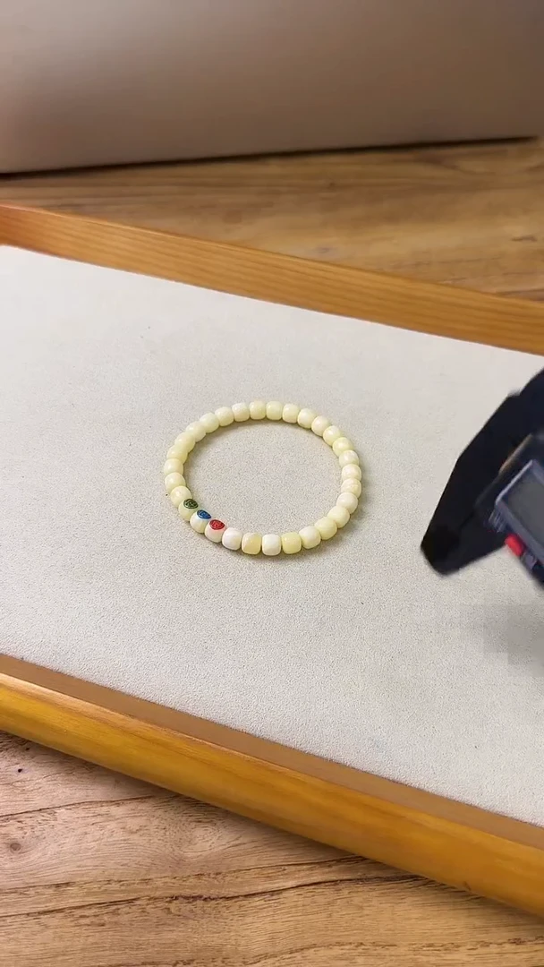 【闪购商品】蜜蜡手串未镶嵌DIFFERENT无同22