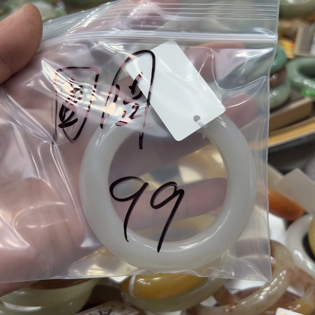 石英质玉手镯未镶嵌?**?