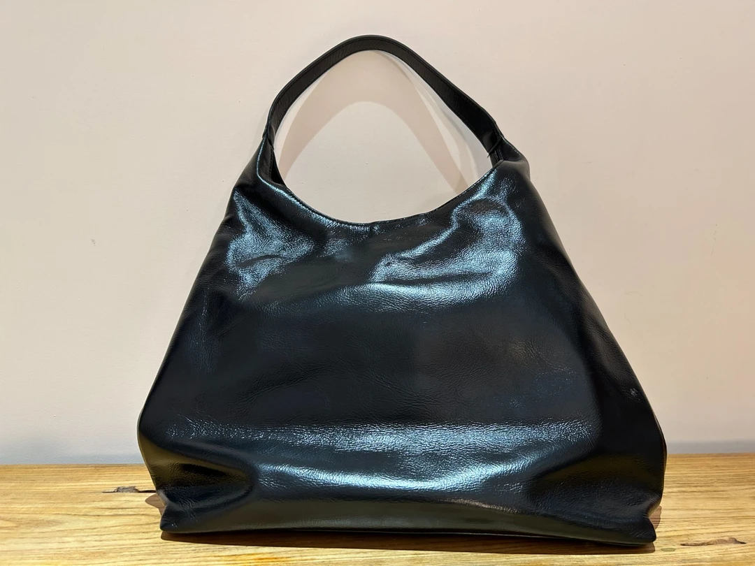 HIRMRIS手工真皮包550682-黑  磨漆购物袋阳