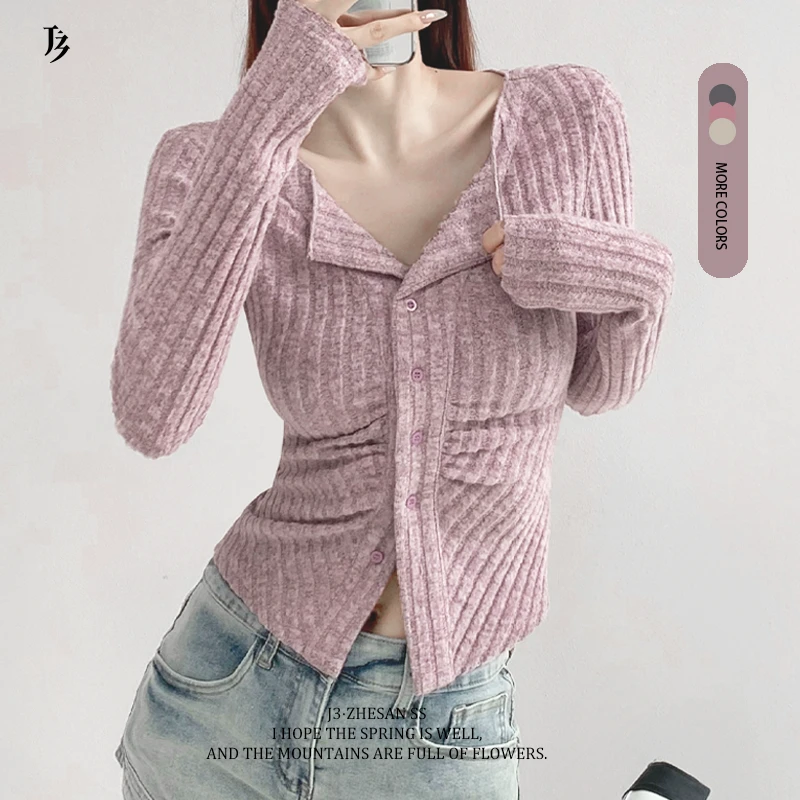 J3嚞叁 秋冬设计感甜酷辣妹时尚潮流百搭褶皱收腰修身长袖针织衫