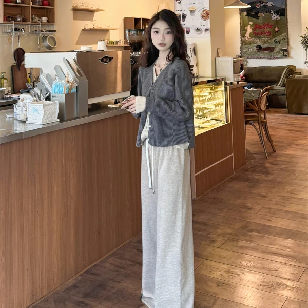 爆款燕麦色休闲裤女早秋慵懒风宽松裤子秋冬保暖小众不撞衫时尚感