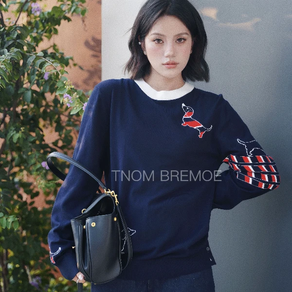 【TNOM BREMOE】2024TB秋季新品双彩拼色小狗百搭套头毛衣1106