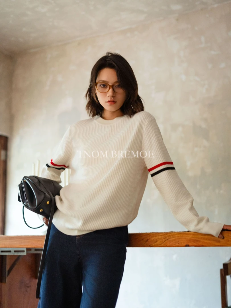 [TNOM BREMOE]2024TB秋季新品男女同款纯色圆领长袖坑条纹针织衫