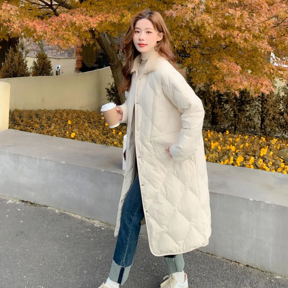 菱格轻薄羽绒服女冬中长款2023新款韩系温柔风过膝白鸭绒翻领外套