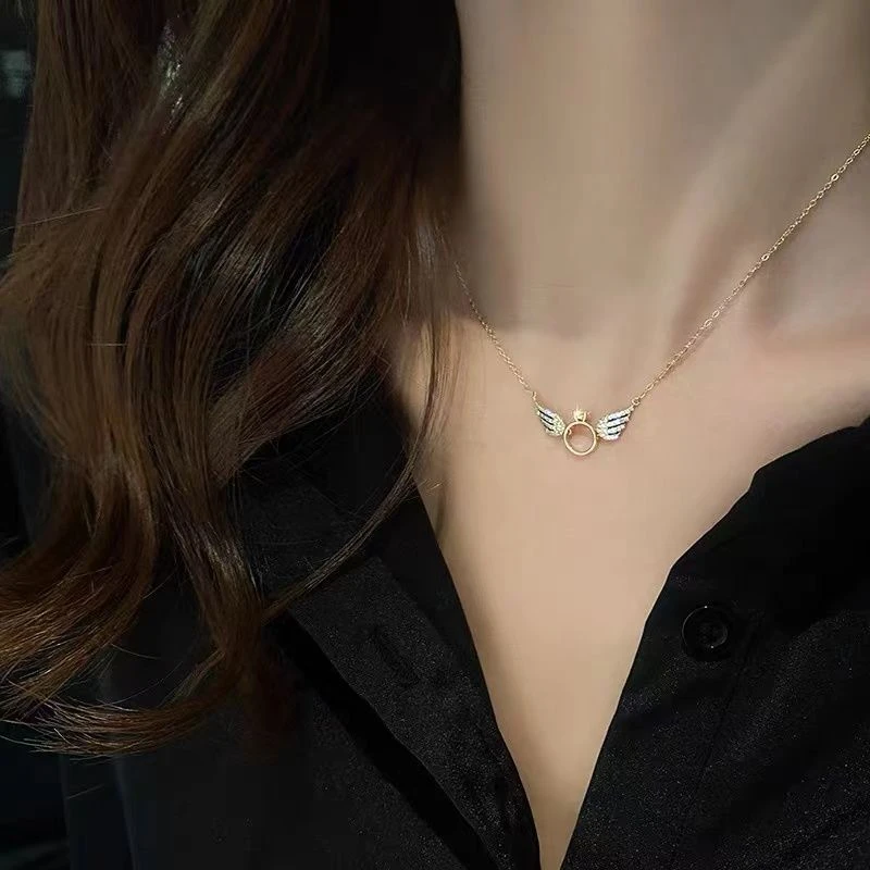 高级感项链女ins不掉色天使之翼吊坠轻奢小众锁骨链百搭个性颈链