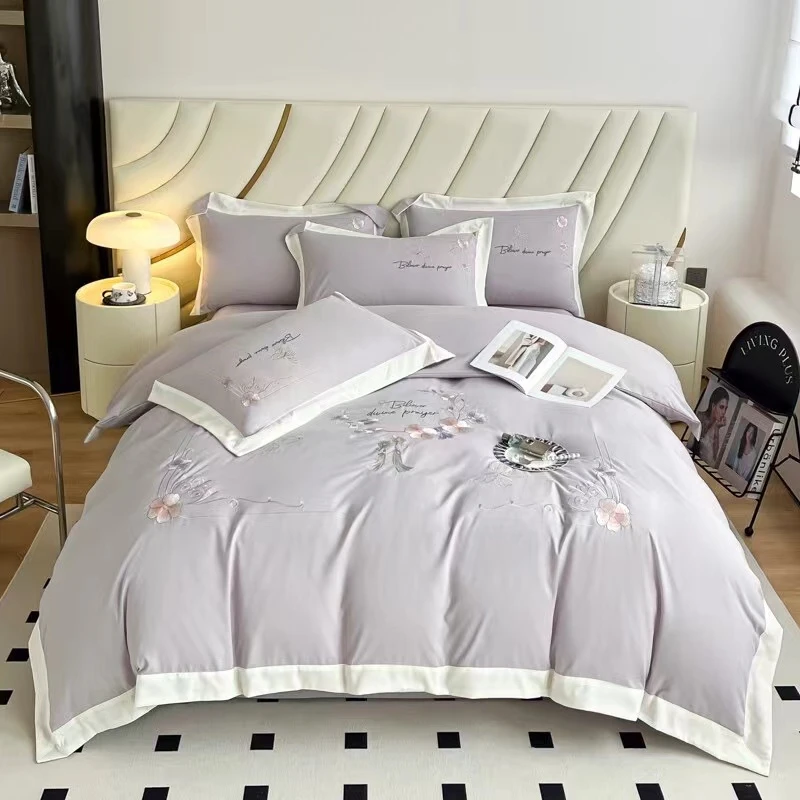 1535    四件套床上用品锦锈花浅灰