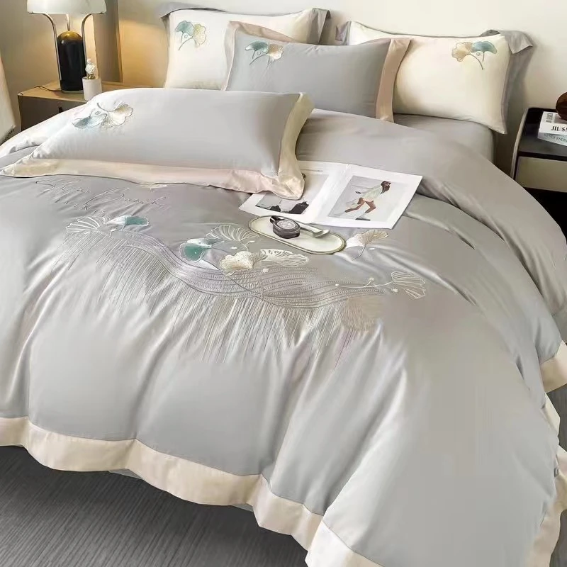 1377    床上四件套全棉秋叶灰