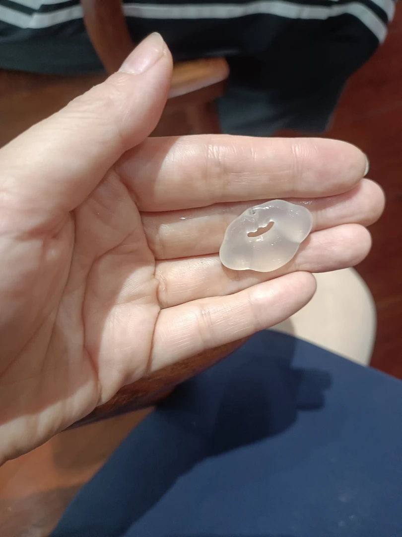 精美玉髓如意吊坠