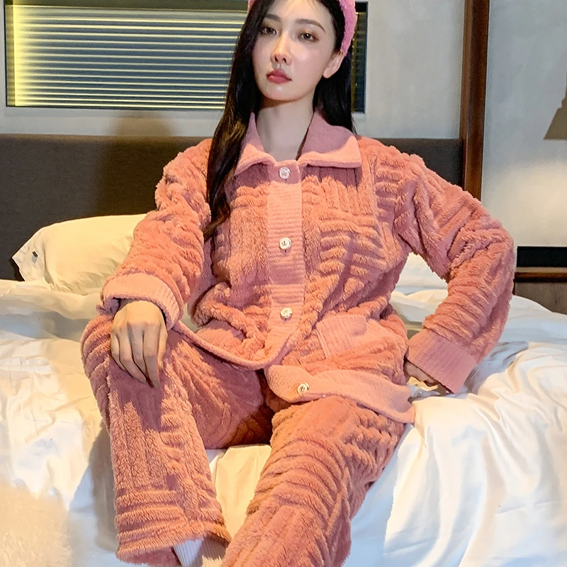 2023年冬季加绒加厚冬款纯色女款长袖珊瑚绒法兰绒家居服大码套装