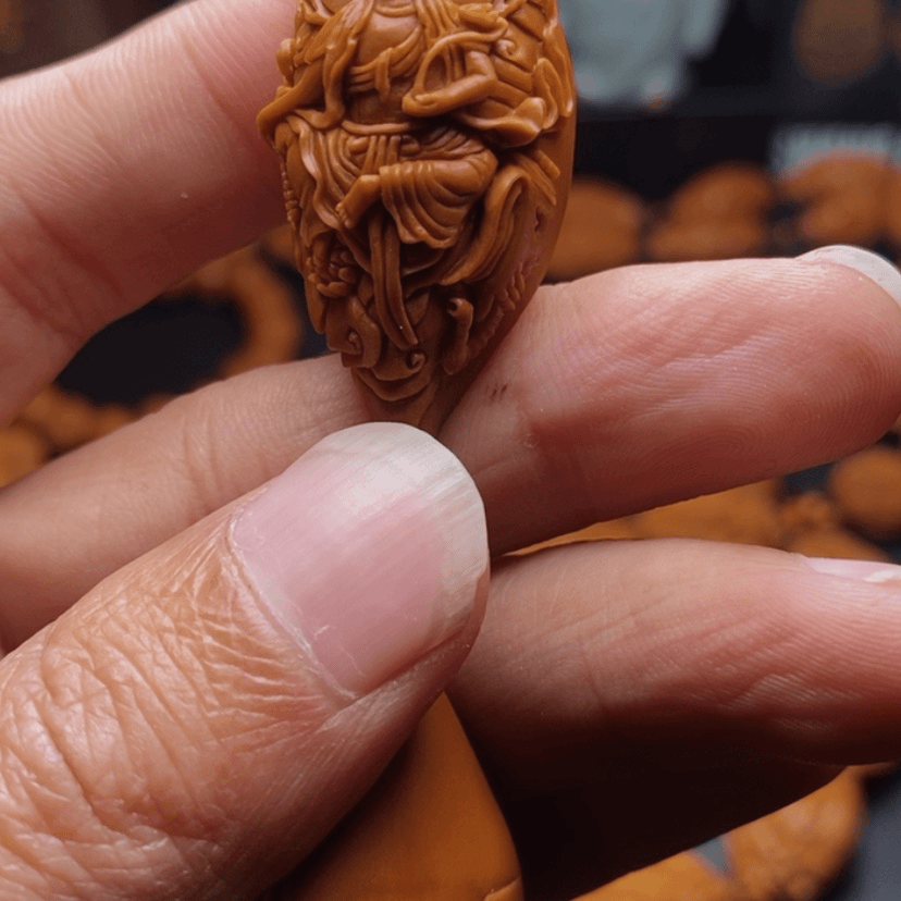 【闪购商品】橄榄核吊坠大**鹏