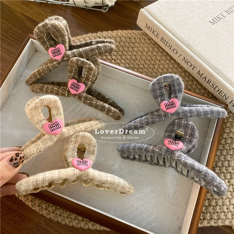 韩式新款粉色爱心字母格纹布艺发夹 甜美可爱抓夹鲨鱼夹百搭发饰