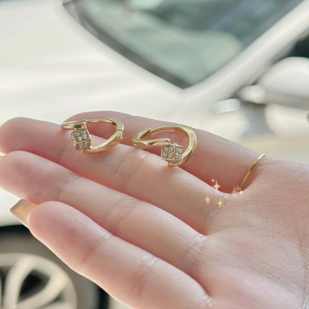 铜合金合成锆石耳饰 925银针时尚正方形镶钻耳扣小众设计百搭F839