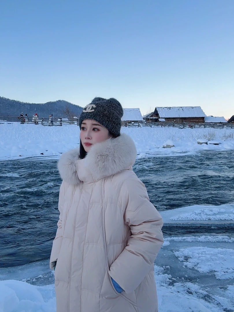 【曼城冬日】冬季保暖狐狸毛连帽羽绒服软糯阔版显瘦外套90绒