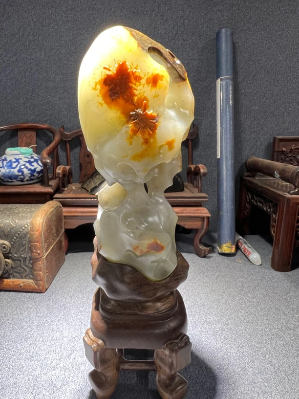 新疆和田三色青花独籽苏州工艺太湖石摆件