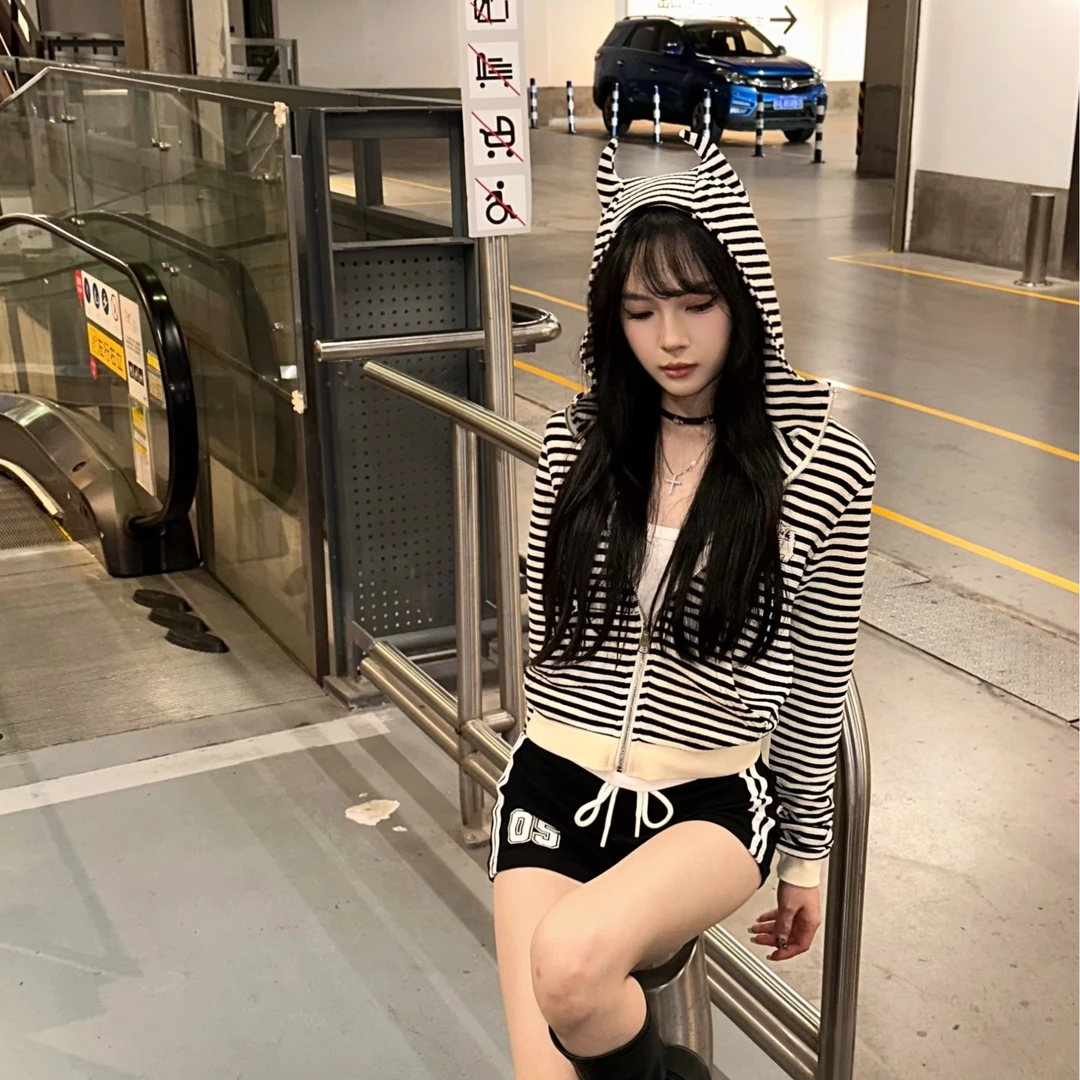 HottieDiary 美式复古甜酷小恶魔辣妹连帽开衫休闲显瘦百搭秋款