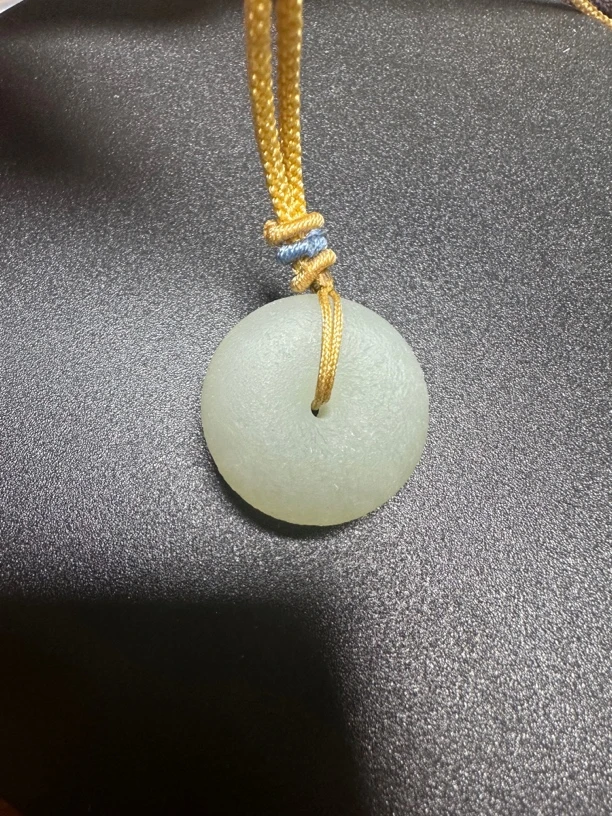 且末高清白磨砂颗粒感平安扣