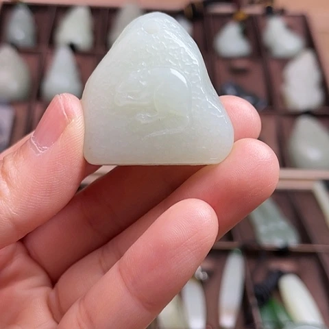 和田玉（糖玉）颈饰未镶嵌