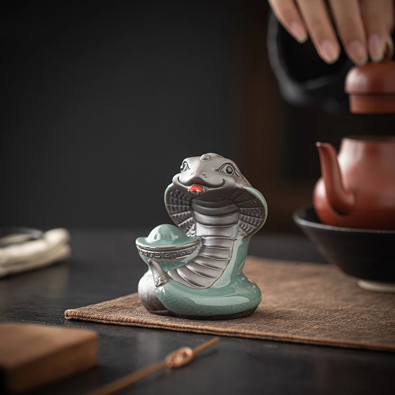 创意元宝小蛇茶宠摆件陶瓷生肖动物可养茶玩茶桌装饰品蛇年吉祥物
