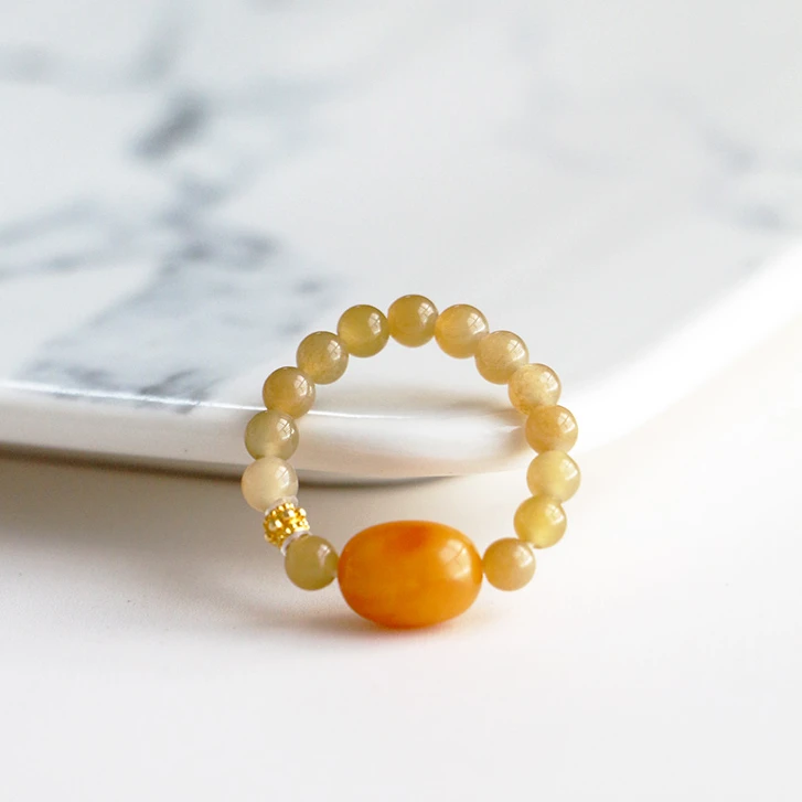 和田玉且末糖配蜜蜡4mm戒指