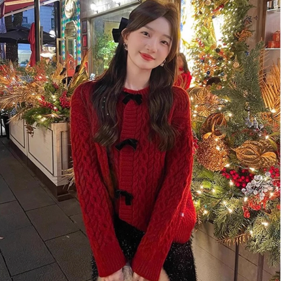 新年战袍红色麻花蝴蝶结毛衣外套女秋冬宽松别致绝美针织开衫上衣