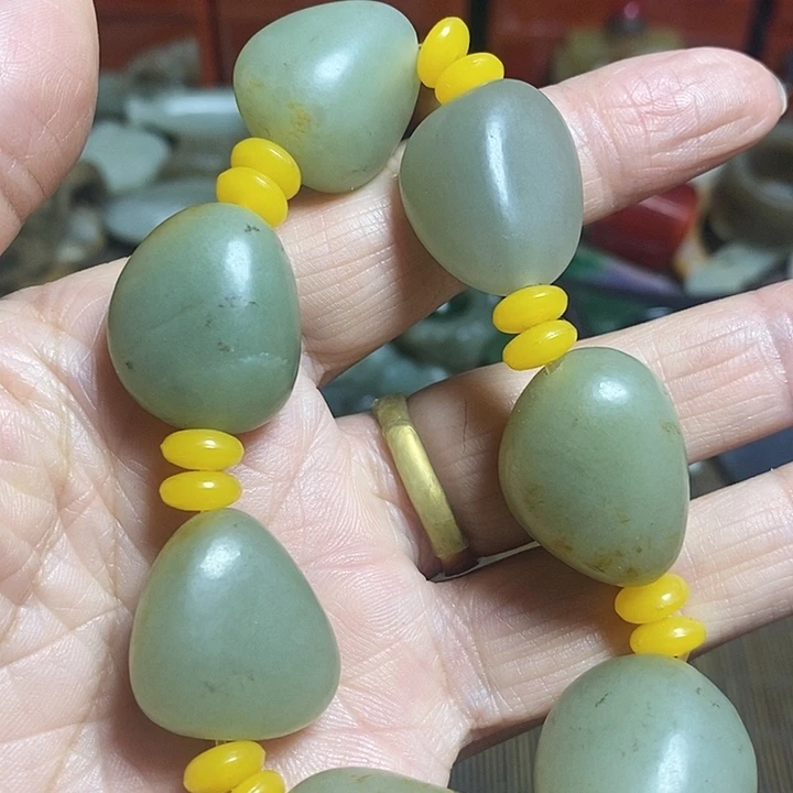 和田玉（糖玉）颈饰未镶嵌