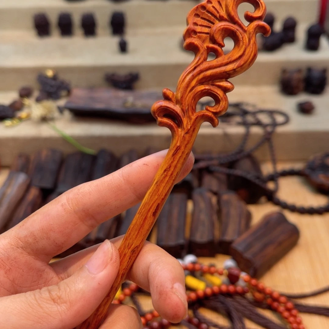 【闪购商品】降真香其他（预）红降银杏叶发簪