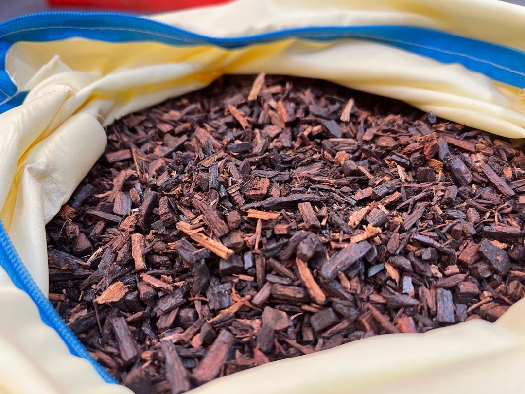 小叶降真香颗粒1500克，配枕头套