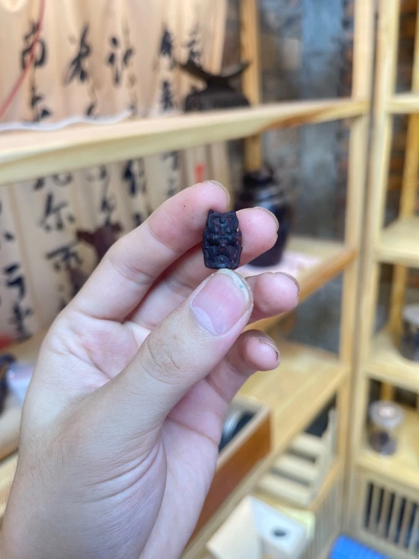 降真香雕刻件蜜结许愿凤九精工雕刻1.8cm