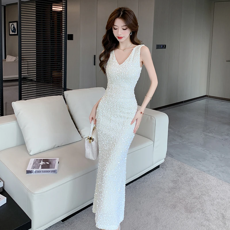 年会party战袍礼服气质名媛丝绒亮片重工背心裙露背v领连衣裙女