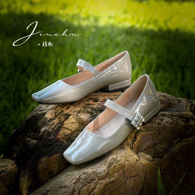 玖橱方头单鞋女2024秋季新款法式复古百搭低跟通勤舒适平底跟鞋