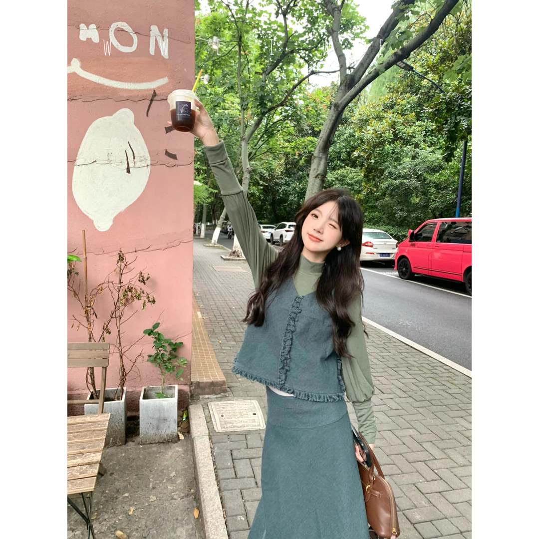 是玮玮哦【雾柏清秋】秋季蓝色设计感毛边流苏无袖V领两件套套装