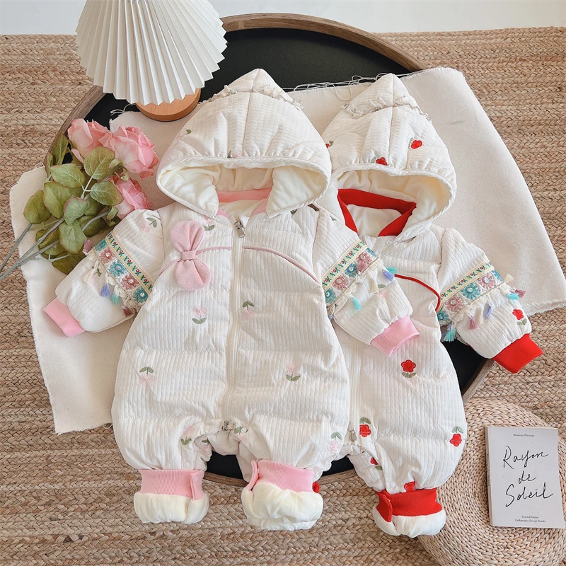 反季婴儿冬装羽绒服民族风珍珠重工花朵刺绣羽绒婴儿羽绒服729