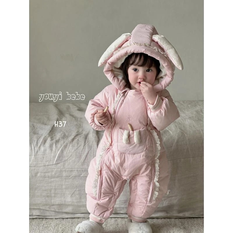 女宝宝冬季连体衣蕾丝边双拉链兔耳朵口袋白鸭绒婴儿羽绒服2437